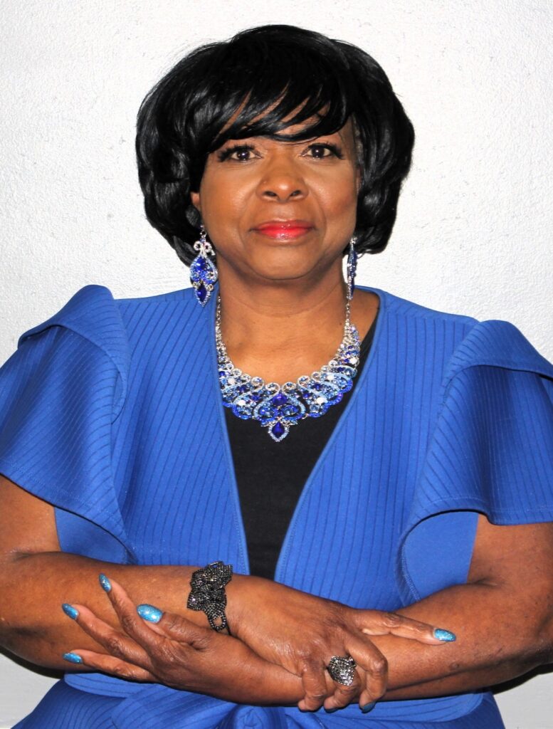 Head shot of Angela Doles Quattlebaum, NAA Ms. Alumni contestant