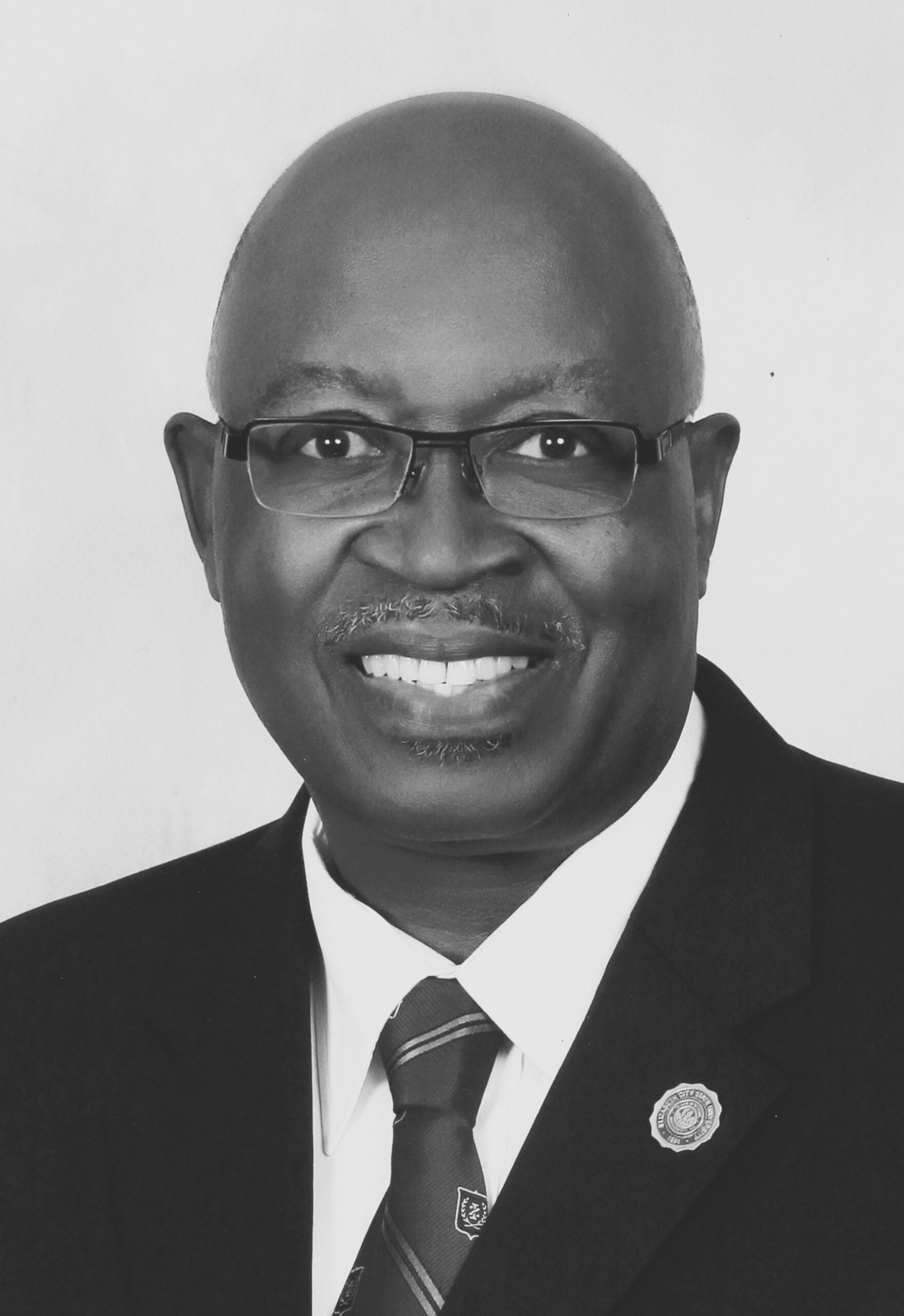 Black-and-white portrait of Willie James Gilchrist.
